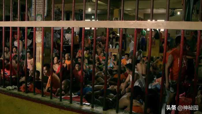 男女混关的菲律宾监狱，犯人竟在监狱内恋爱，有些甚至还有了孩子